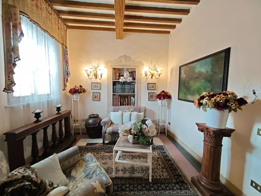 Immagine 1 di Immobile di prestigio in vendita  a Capannoli