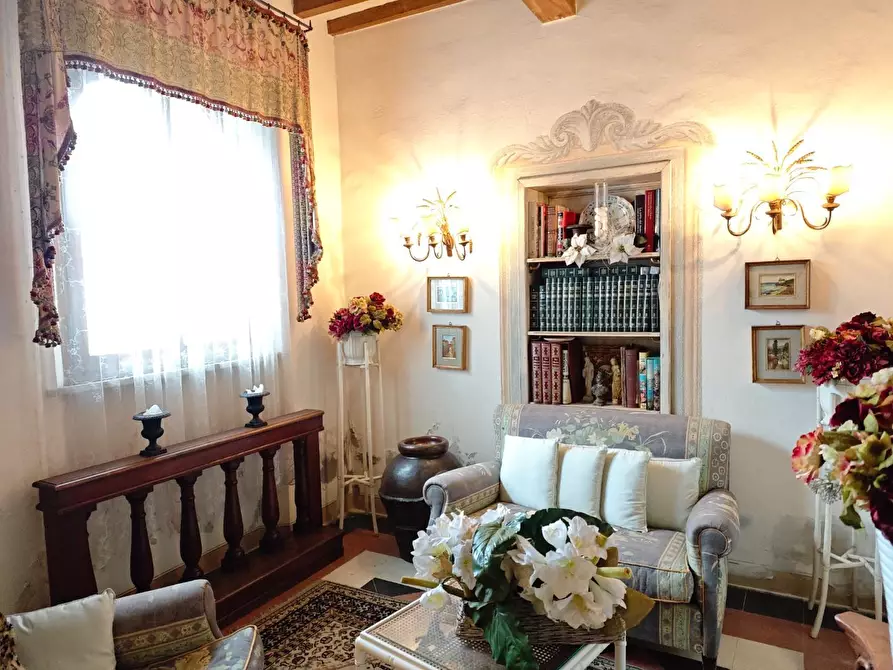 Immagine 3 di Immobile di prestigio in vendita  a Capannoli