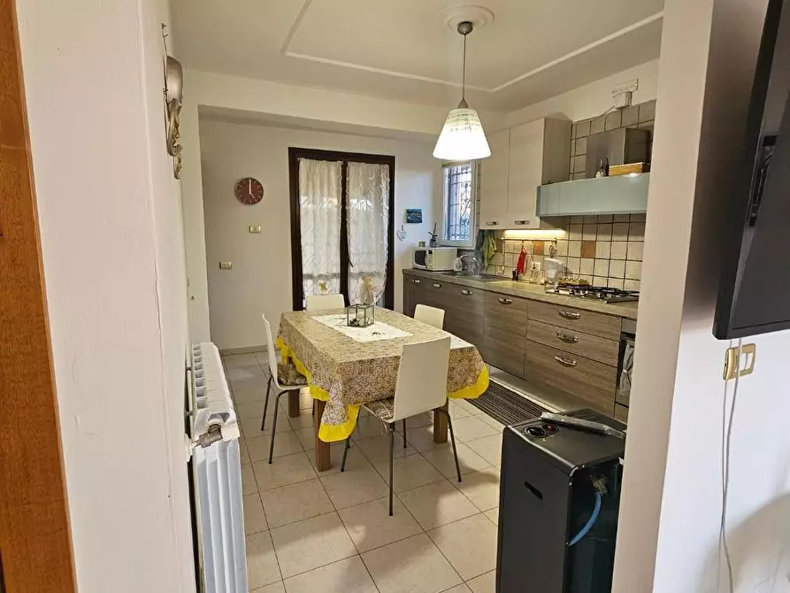 Immagine 17 di Casa bifamiliare in vendita  a Collesalvetti
