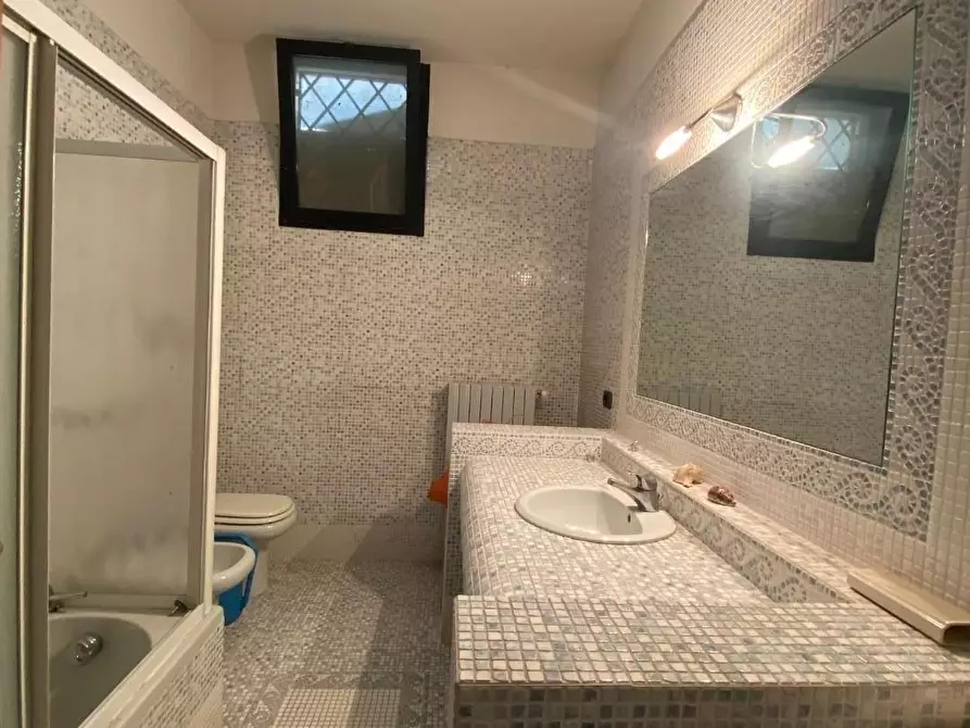 Immagine 26 di Villa in vendita  a Poggio A Caiano