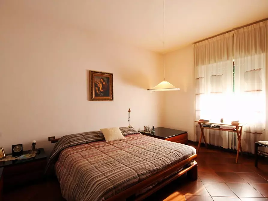 Immagine 9 di Appartamento in vendita  a Lucca