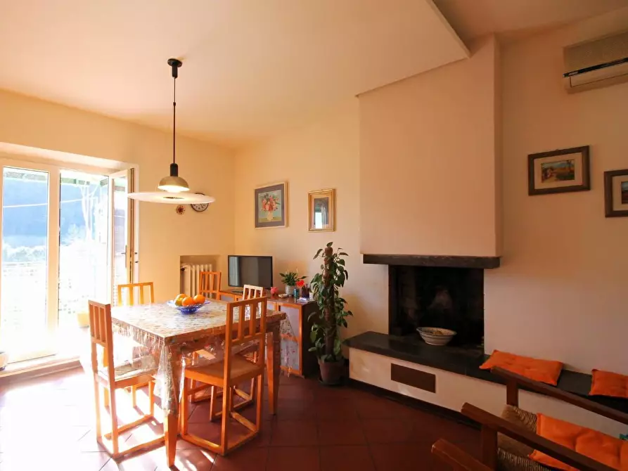 Immagine 3 di Appartamento in vendita  a Lucca