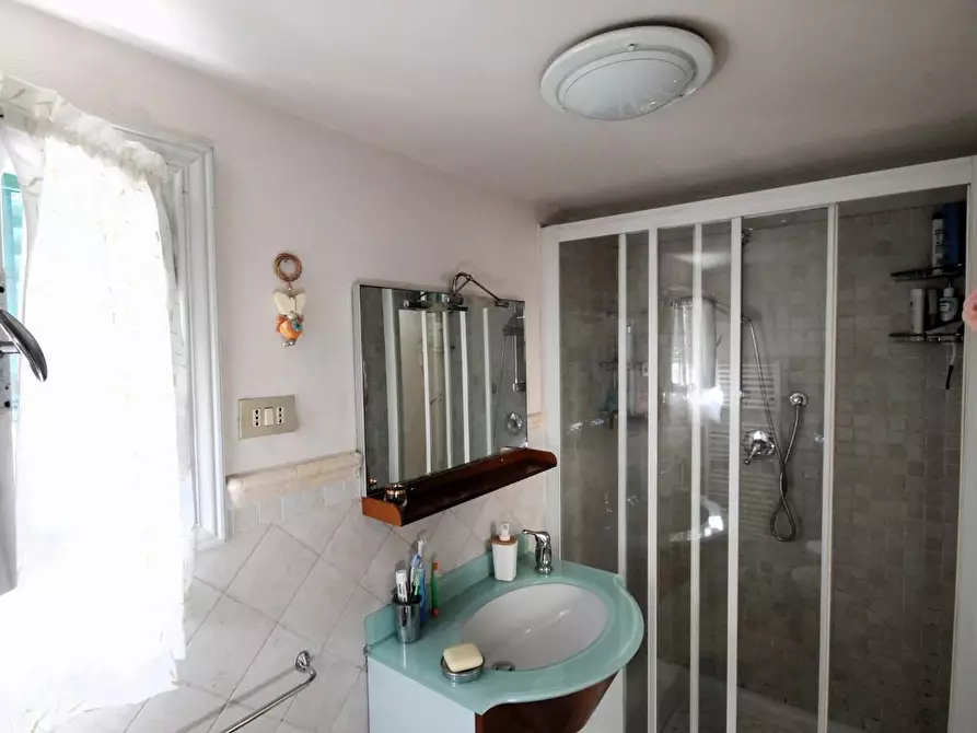 Immagine 14 di Appartamento in vendita  a Lucca