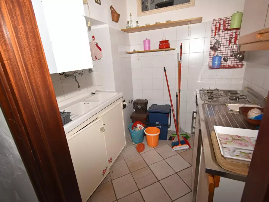 Immagine 14 di Appartamento in vendita  a San Giuliano Terme