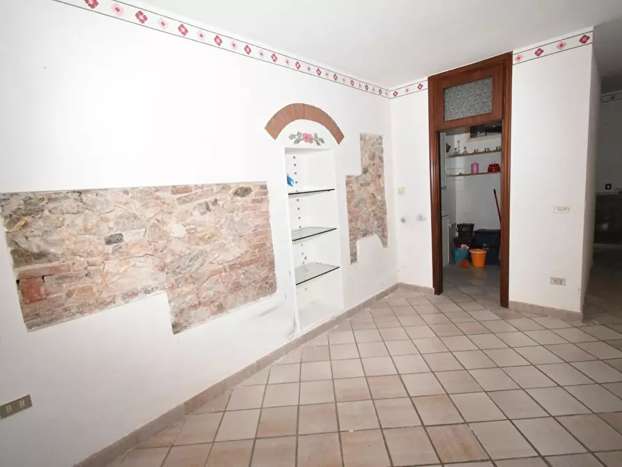 Immagine 9 di Appartamento in vendita  a San Giuliano Terme