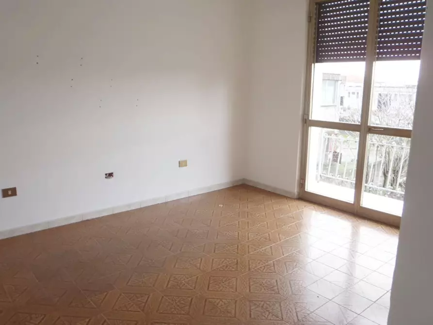 Immagine 32 di Attività artigianale in vendita  a Camaiore