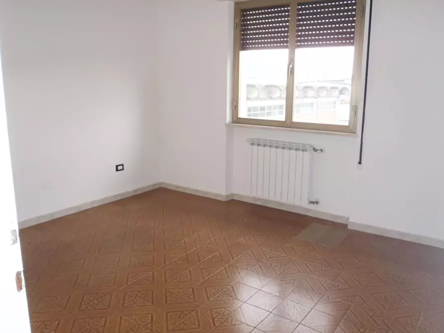 Immagine 34 di Attività artigianale in vendita  a Camaiore