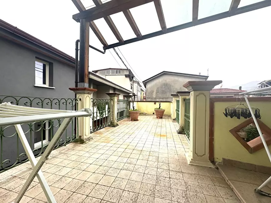 Immagine 26 di Casa semindipendente in vendita  a Massa