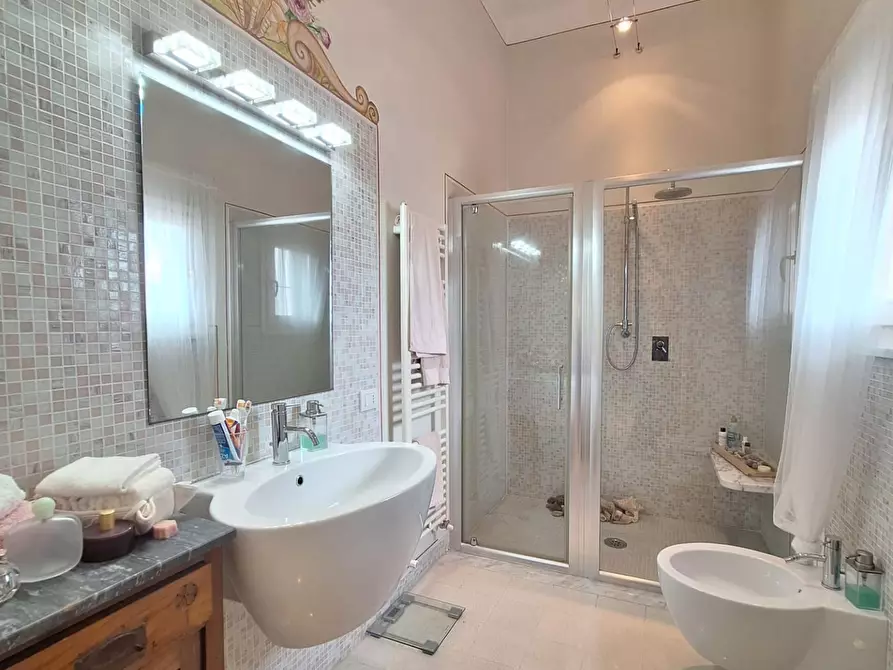 Immagine 32 di Casa indipendente in vendita  a Pisa