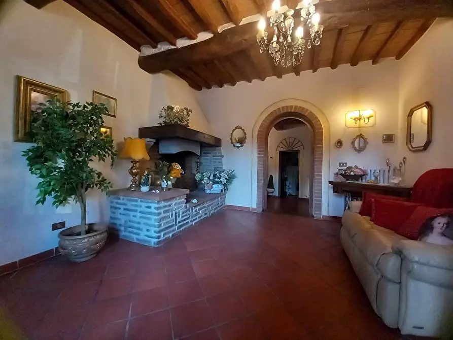Immagine 13 di Rustico / casale in vendita  a Pisa