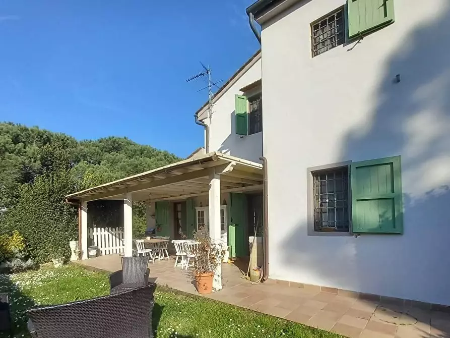 Immagine 38 di Rustico / casale in vendita  a Pisa