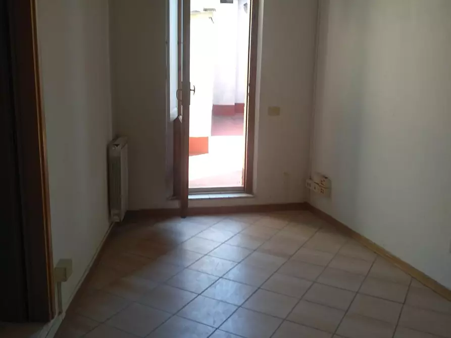 Immagine 13 di Ufficio in vendita  a Empoli