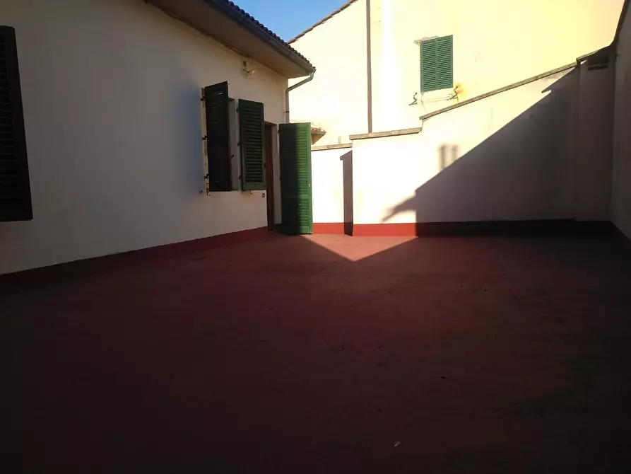 Immagine 16 di Ufficio in vendita  a Empoli