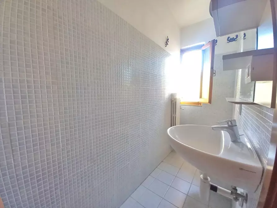 Immagine 19 di Appartamento in vendita  a Castelfiorentino