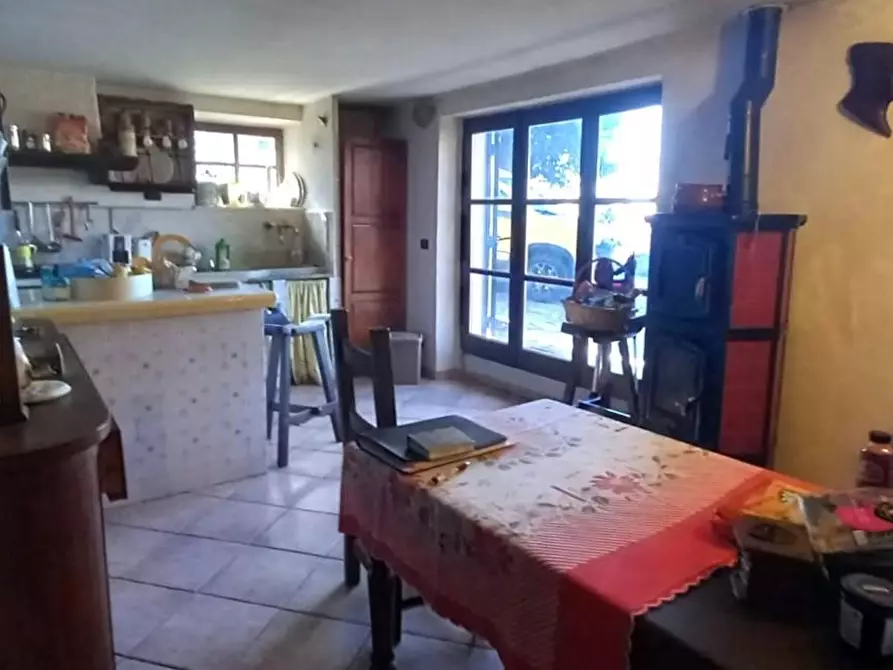 Immagine 8 di Casa semindipendente in vendita  a Fosdinovo