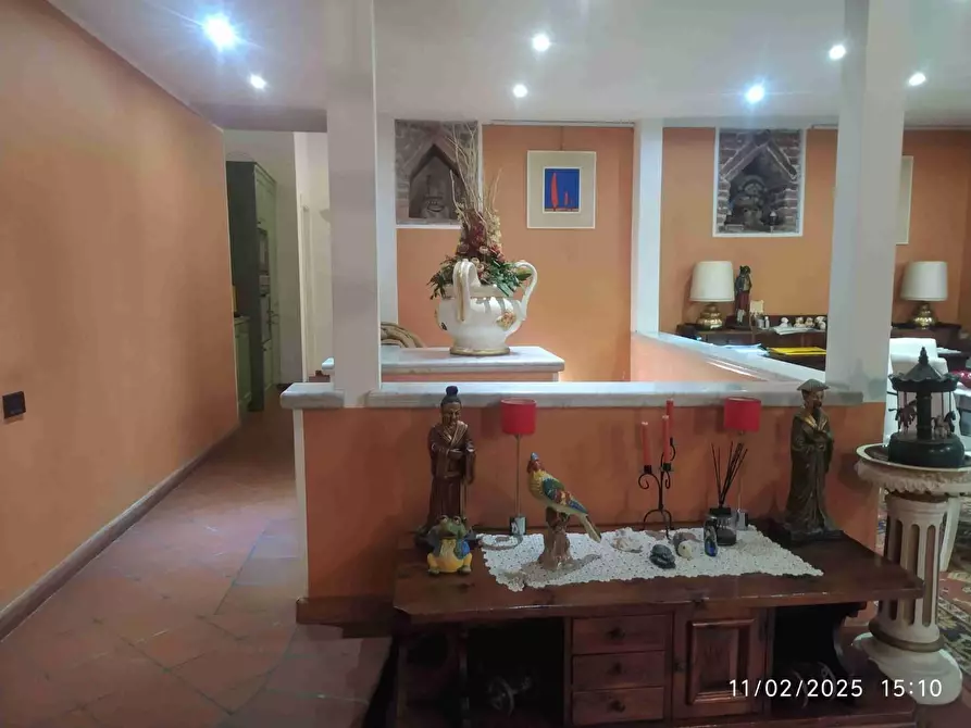 Immagine 5 di Appartamento in vendita  a Lucca