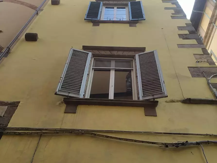 Immagine 2 di Appartamento in vendita  a Lucca