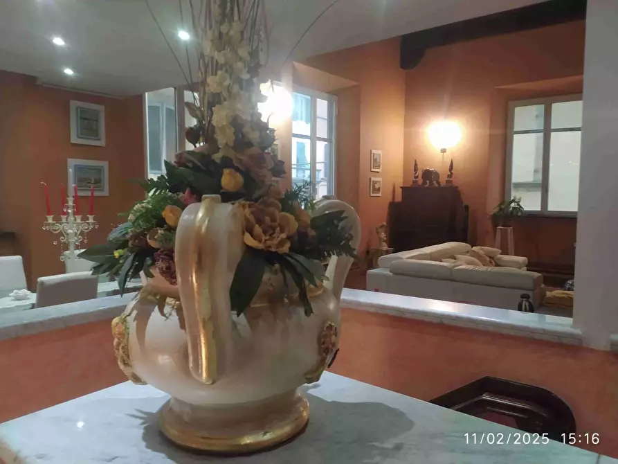 Immagine 14 di Appartamento in vendita  a Lucca
