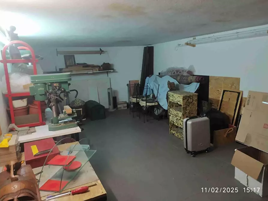 Immagine 37 di Appartamento in vendita  a Lucca