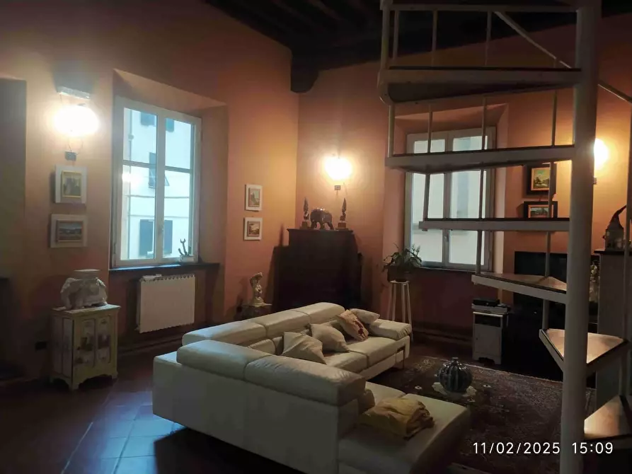 Immagine 8 di Appartamento in vendita  a Lucca