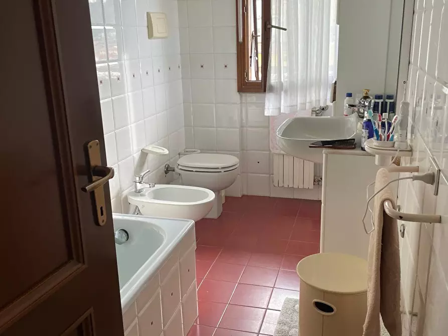 Immagine 4 di Mansarda in vendita  a Carrara