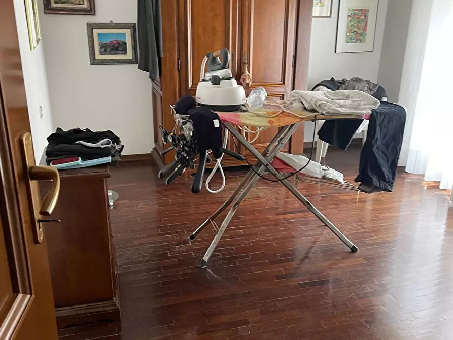 Immagine 12 di Mansarda in vendita  a Carrara