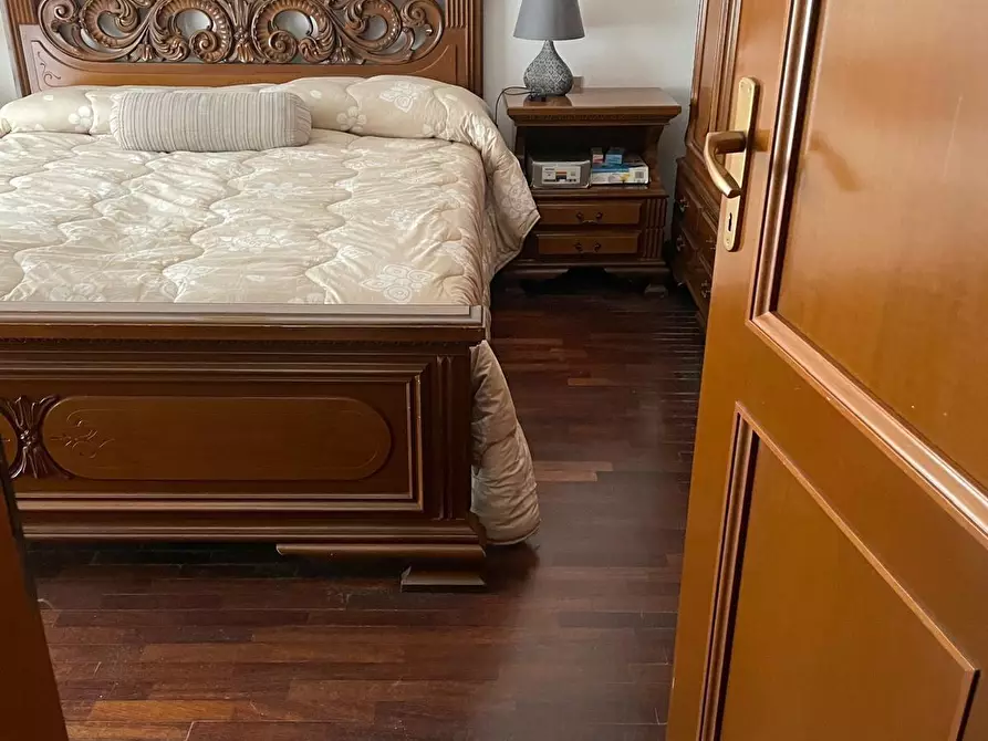 Immagine 10 di Mansarda in vendita  a Carrara