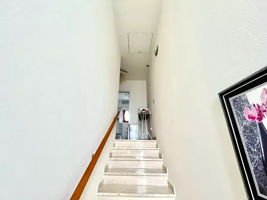 Immagine 8 di Villetta a schiera in vendita  a Santa Croce Sull'arno