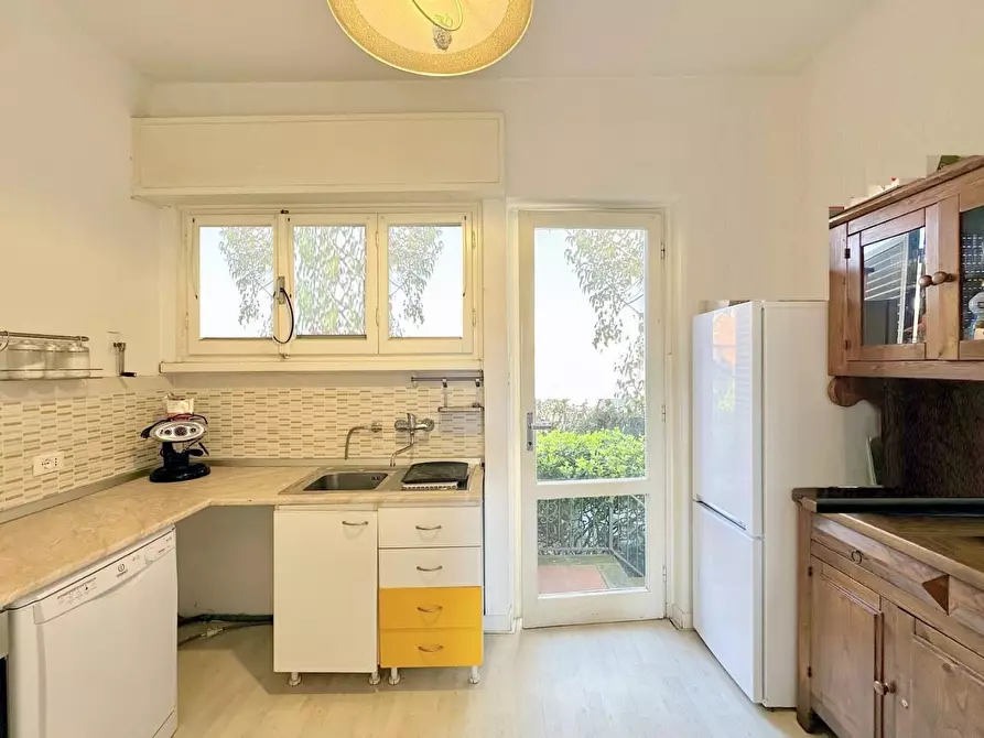 Immagine 13 di Casa indipendente in vendita  a Pietrasanta