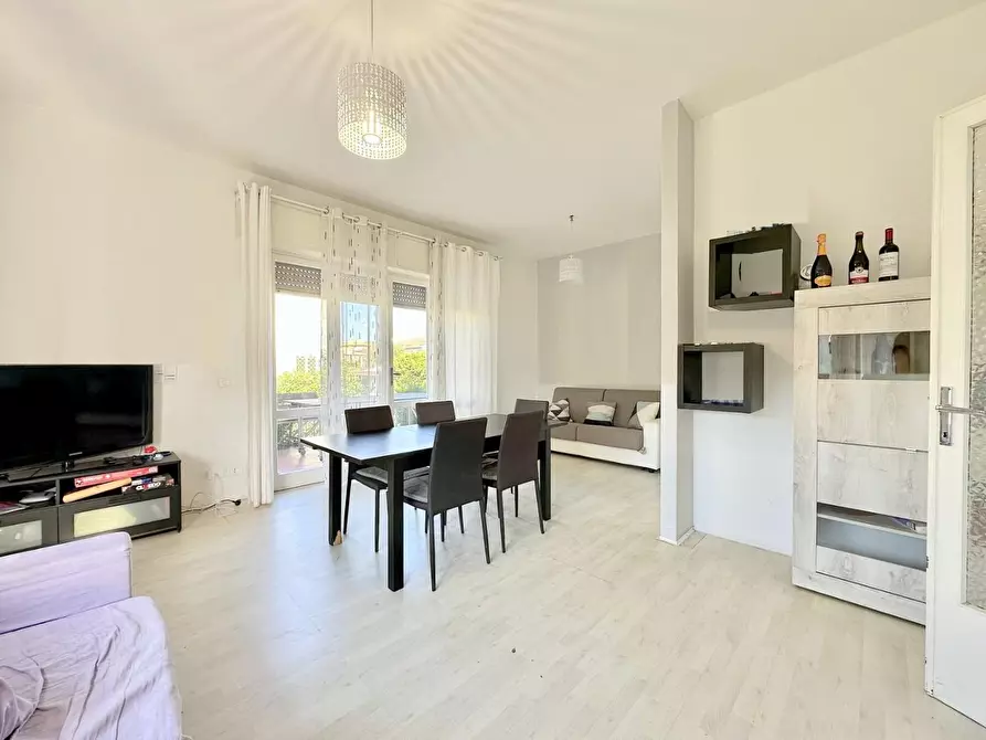 Immagine 2 di Casa indipendente in vendita  a Pietrasanta