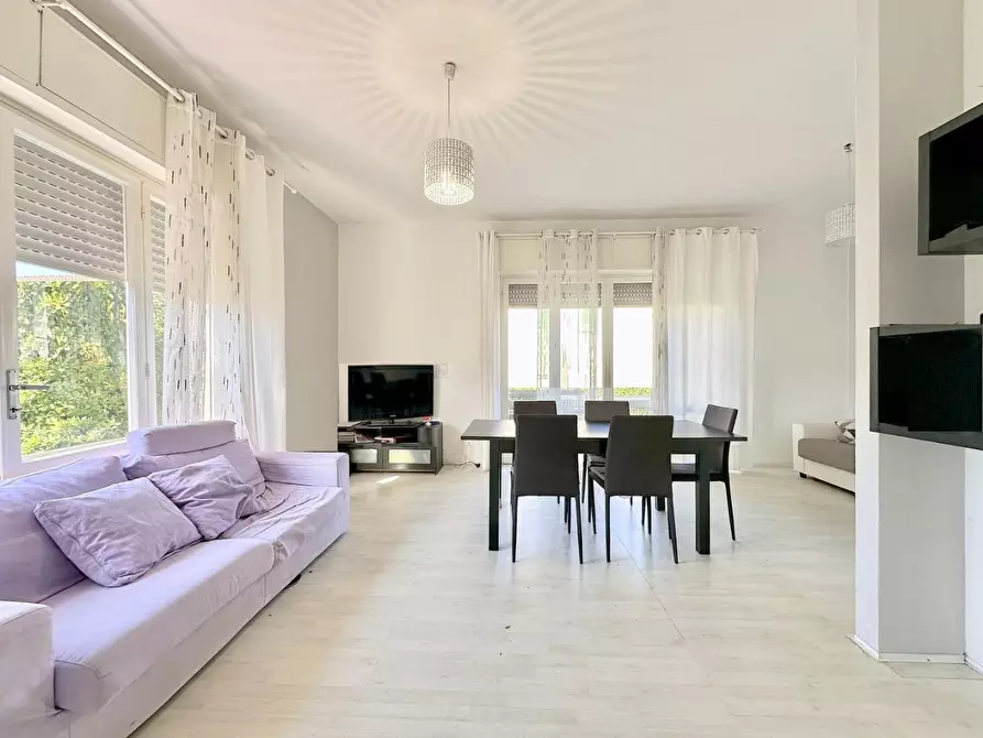 Immagine 4 di Casa indipendente in vendita  a Pietrasanta