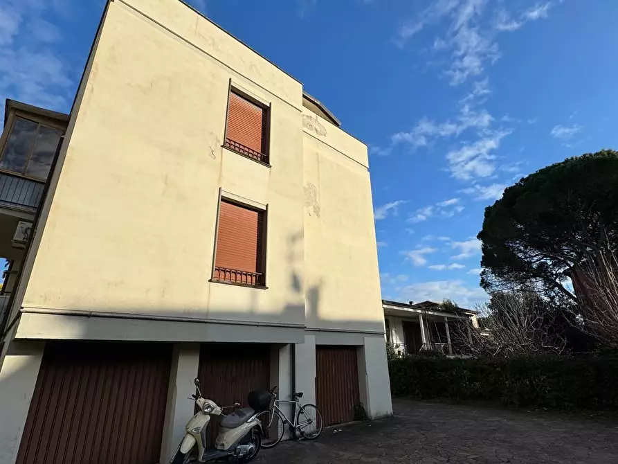 Immagine 31 di Appartamento in vendita  a Pisa