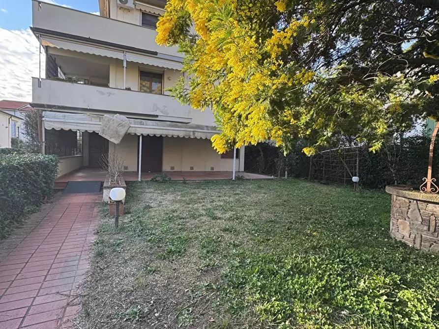 Immagine 35 di Appartamento in vendita  a Pisa