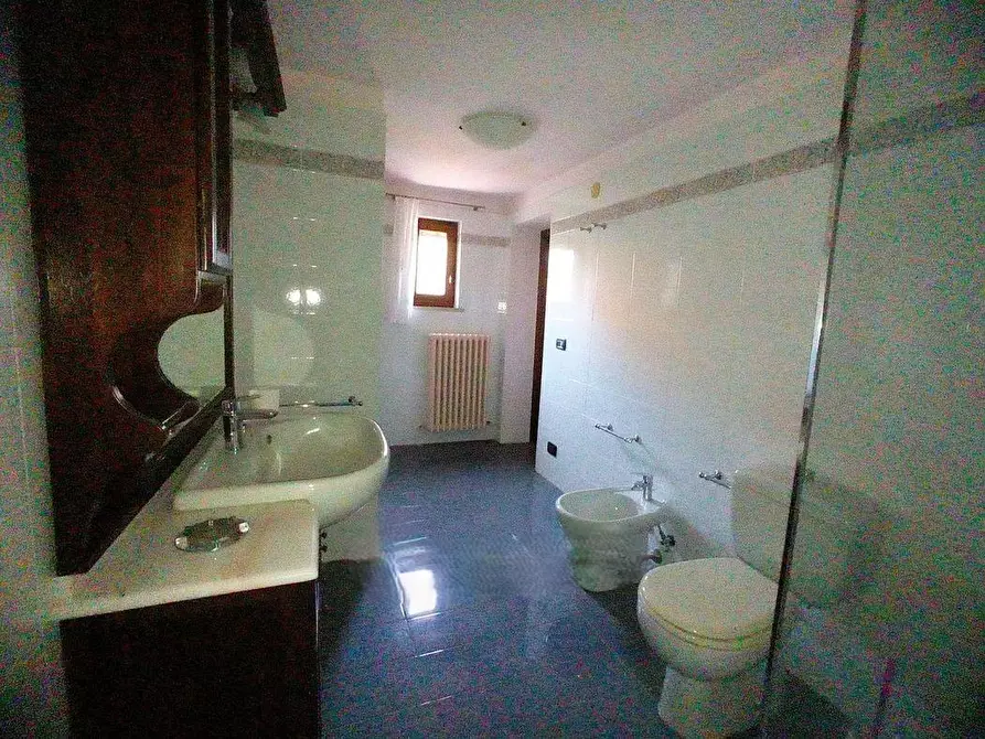 Immagine 4 di Villetta a schiera in vendita  a San Giuliano Terme