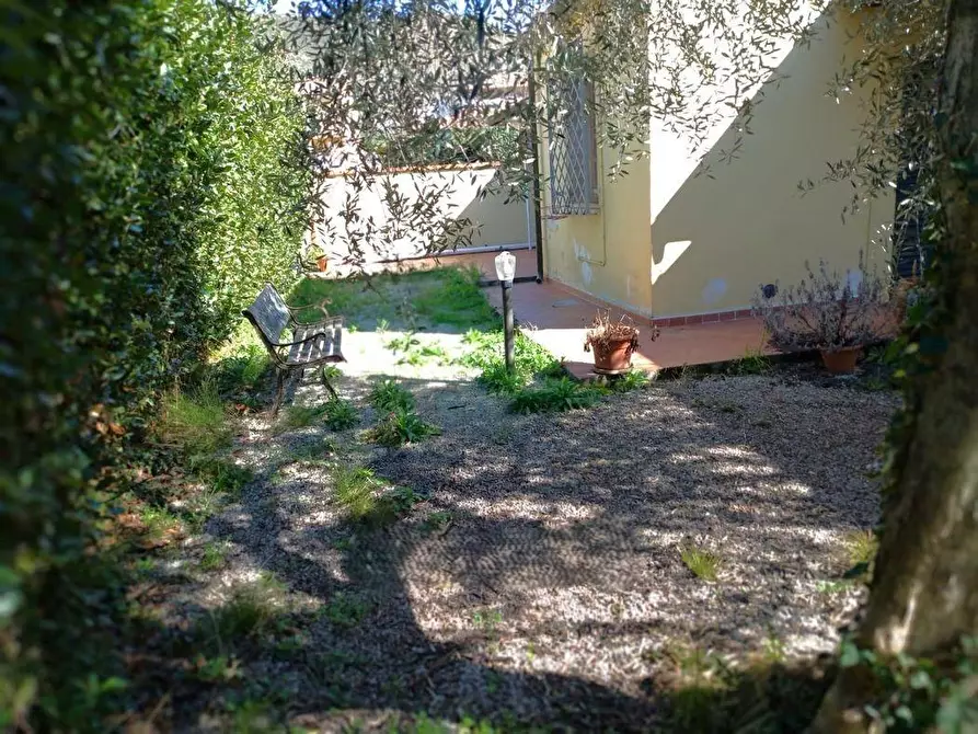 Immagine 13 di Villetta a schiera in vendita  a San Giuliano Terme