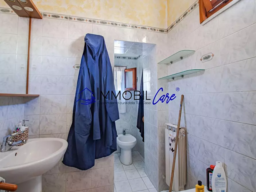 Immagine 8 di Appartamento in vendita  a Livorno