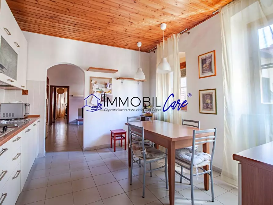 Immagine 5 di Appartamento in vendita  a Livorno