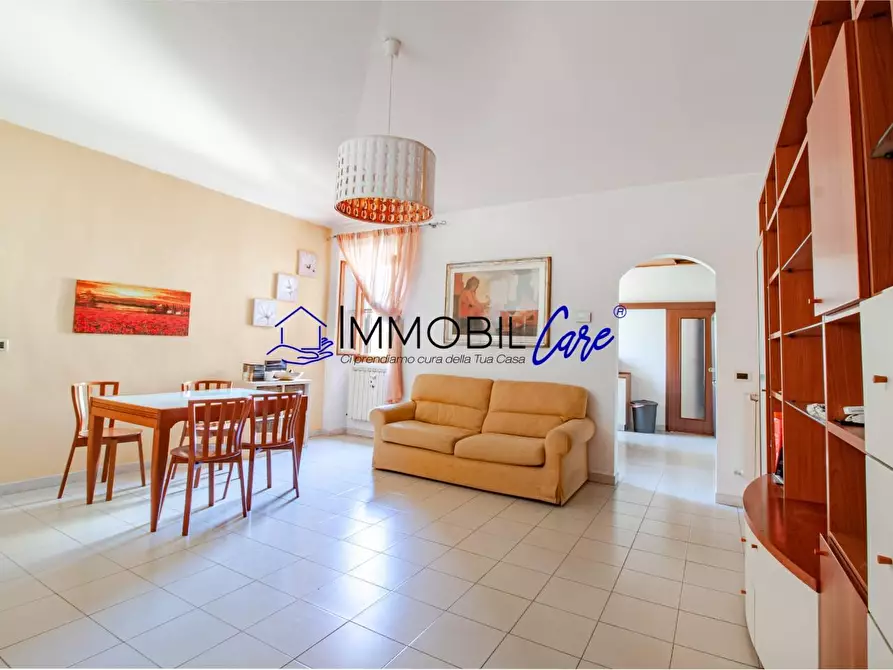 Immagine 2 di Appartamento in vendita  a Livorno