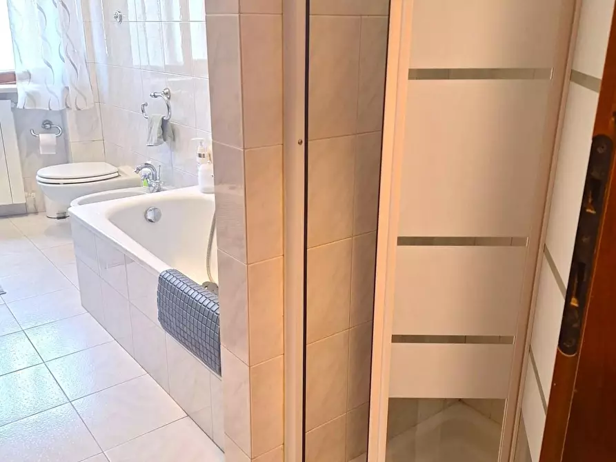 Immagine 22 di Appartamento in vendita  a Capannori