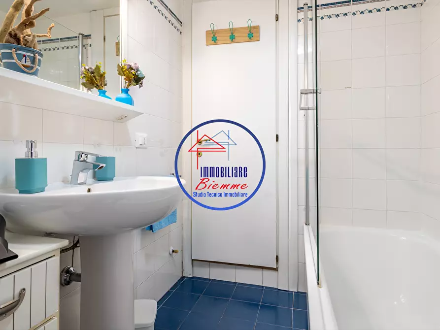 Immagine 11 di Casa semindipendente in affitto  a Viareggio