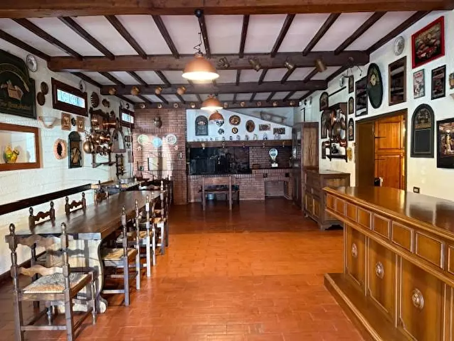 Immagine 24 di Villa in vendita  a Santa Maria A Monte