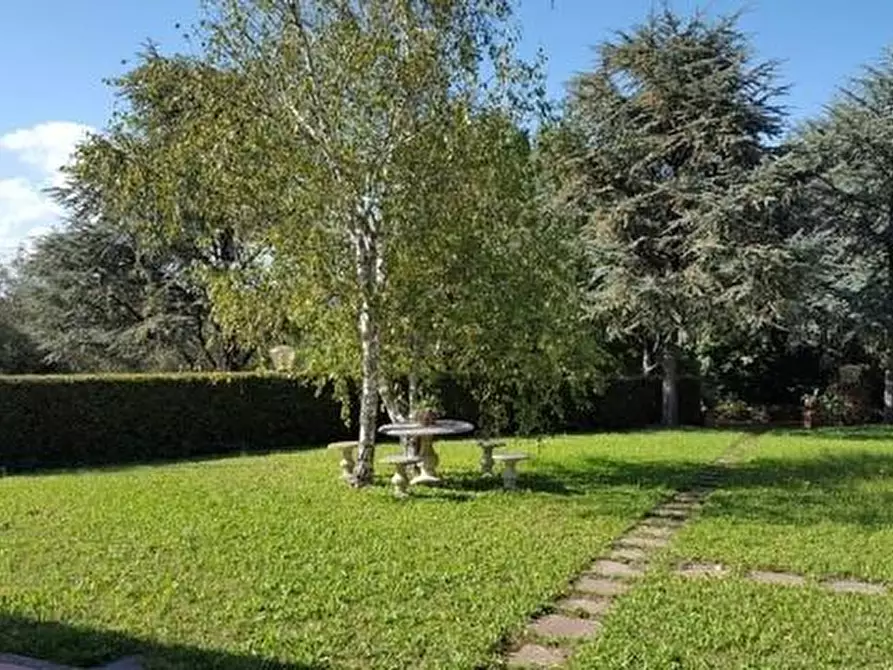 Immagine 6 di Villa in vendita  a Santa Maria A Monte