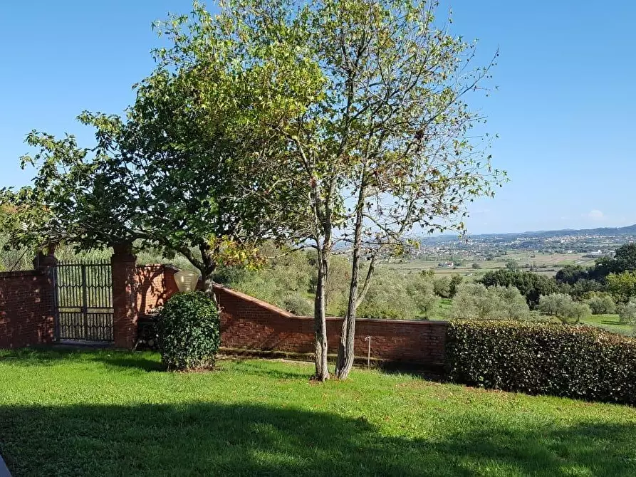 Immagine 4 di Villa in vendita  a Santa Maria A Monte