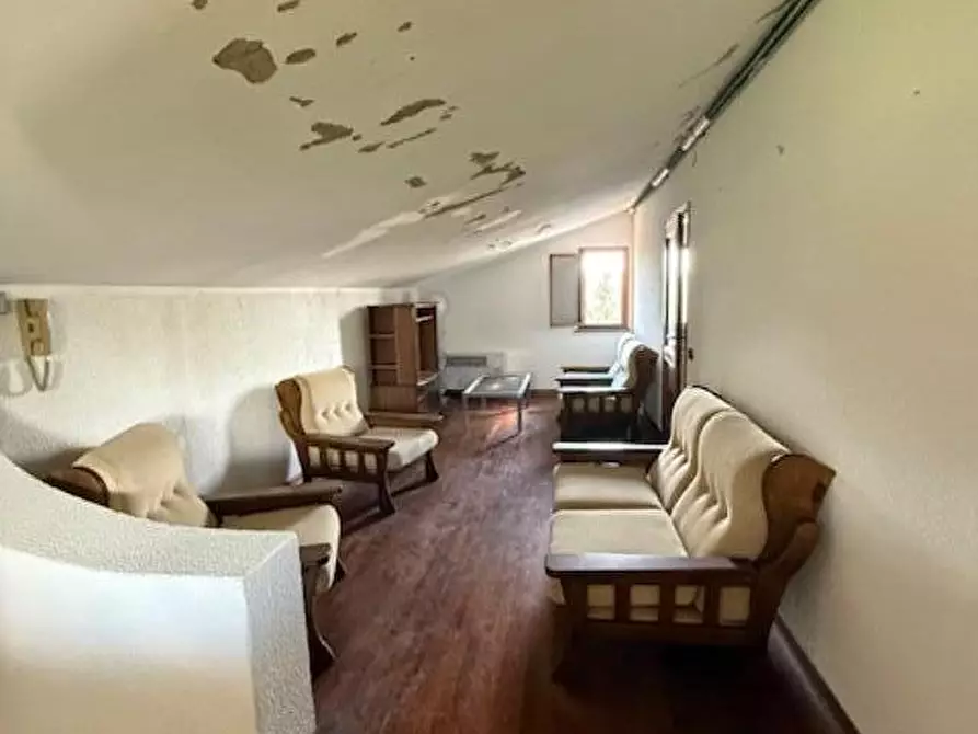 Immagine 21 di Villa in vendita  a Santa Maria A Monte