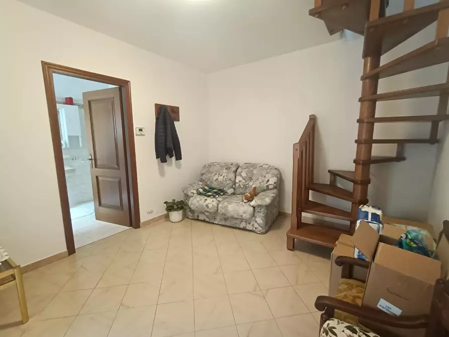 Immagine 1 di Casa semindipendente in vendita  a Carrara