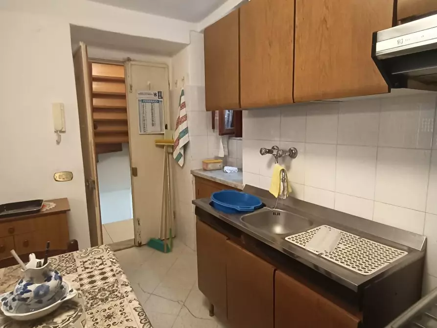 Immagine 13 di Casa semindipendente in vendita  a Carrara