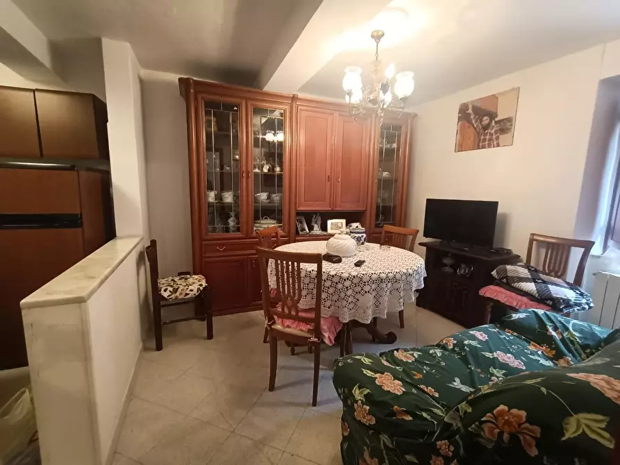 Immagine 17 di Casa semindipendente in vendita  a Carrara