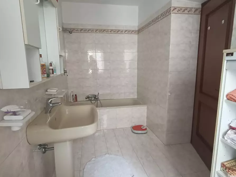 Immagine 6 di Casa semindipendente in vendita  a Carrara