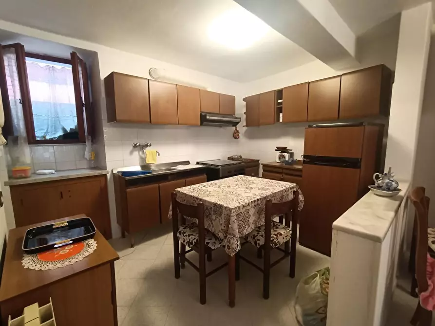 Immagine 10 di Casa semindipendente in vendita  a Carrara