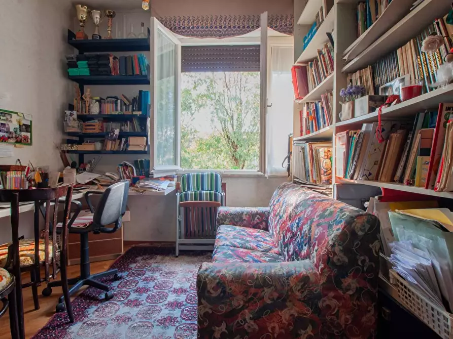 Immagine 17 di Appartamento in vendita  a Pisa